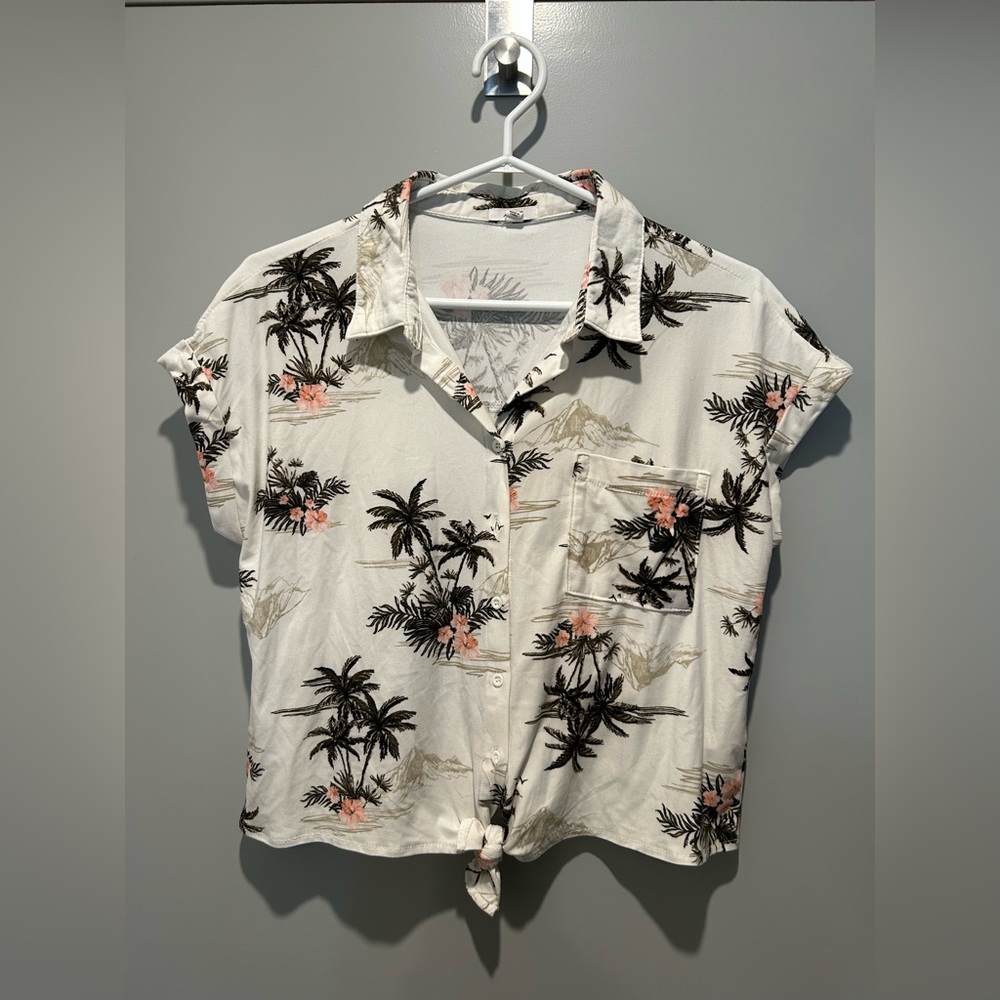 Hawaiian tropical short sleeve blouse